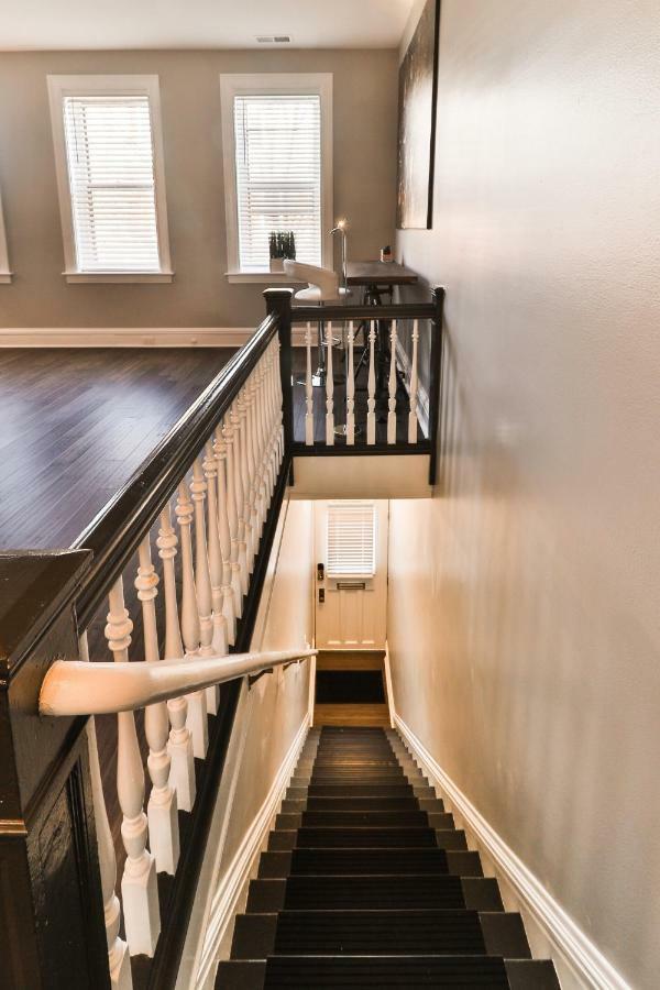 Luxury Apt W/ Spectrum Mood Lighting - Historic Cherokee Street Antique Row Maryland Heights Bagian luar foto