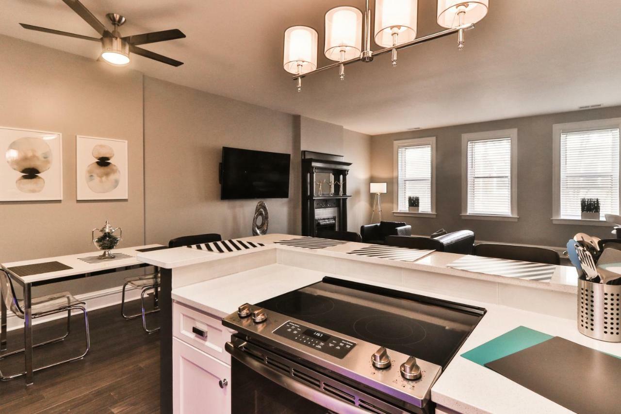 Luxury Apt W/ Spectrum Mood Lighting - Historic Cherokee Street Antique Row Maryland Heights Bagian luar foto